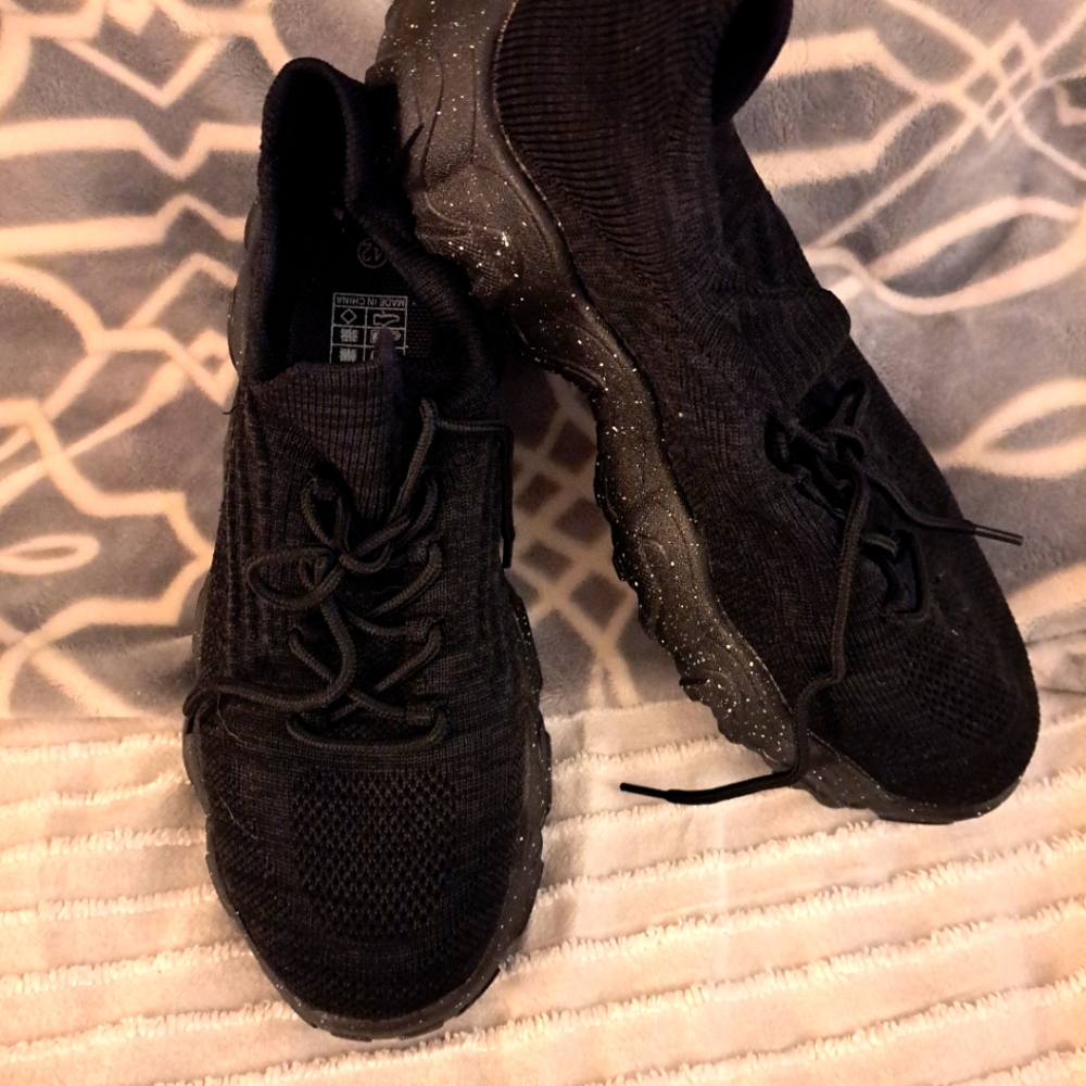 New Womens Size 11 shoes